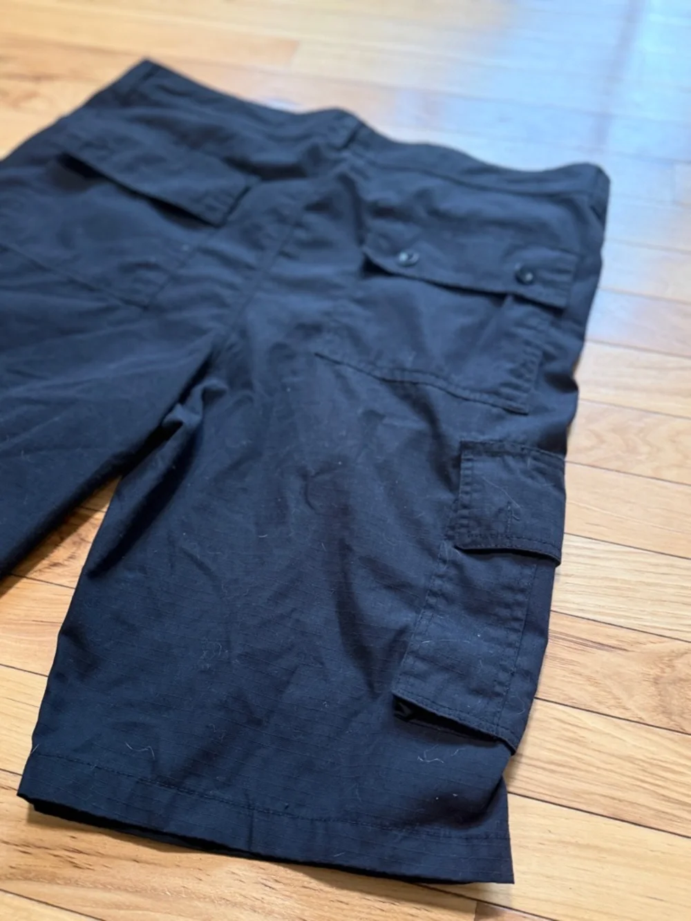 Men's Black Cargo Shorts with Utility Pockets Size 38 - Picture 1 of 7